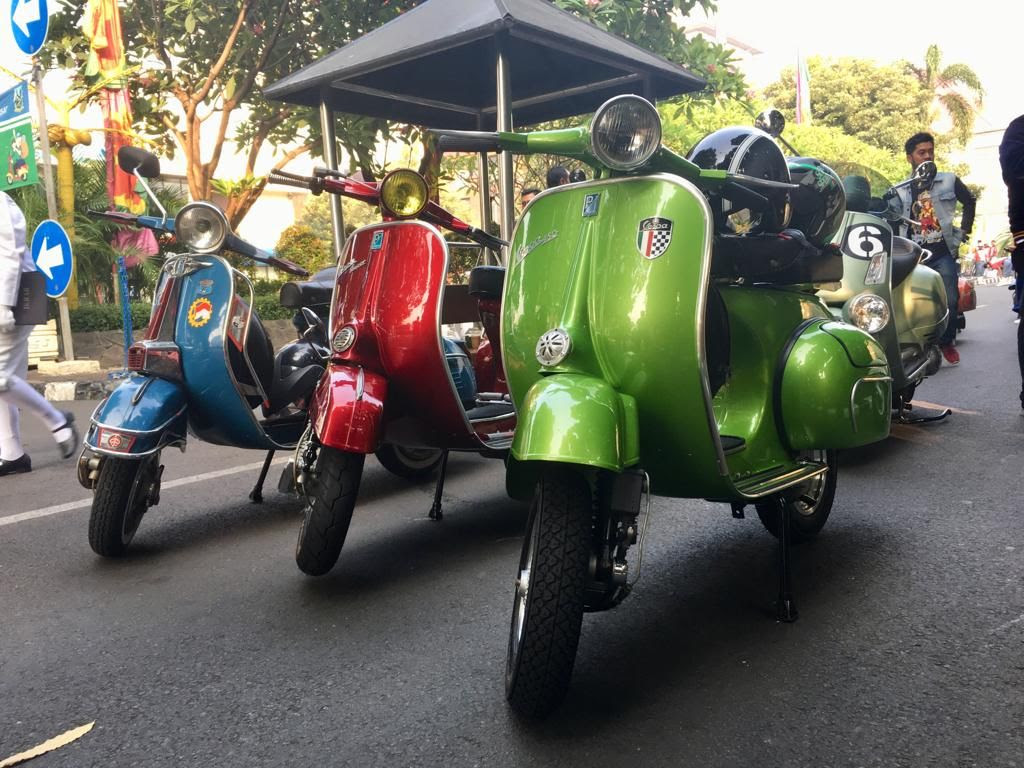 Terbaru 17+ Gambar Wallpaper Vespa Klasik - Gani Gambar