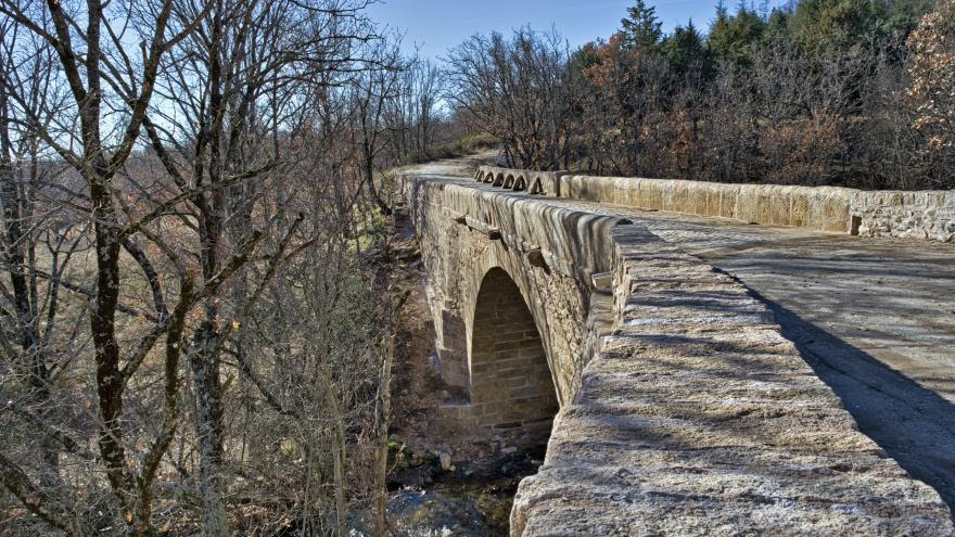 Restauración Puente Antiguo de Horcajo de la Sierra-Aoslos