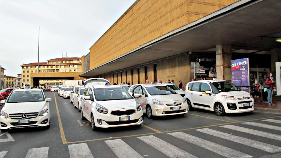 Il trasporto pubblico di firenze dispone di vari tipi di biglietti, che si possono acquistare nelle stazioni della metro, presso i tabaccai o nei chioschi dei giornalai. Prenotare Un Taxi A Firenze Non Verra Mai A Prenderti Ad Un Parcheggio