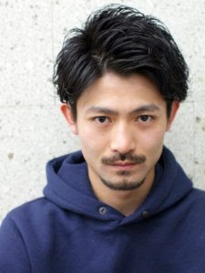逆三角形 髪型 メンズ 人気のヘアスタイル
