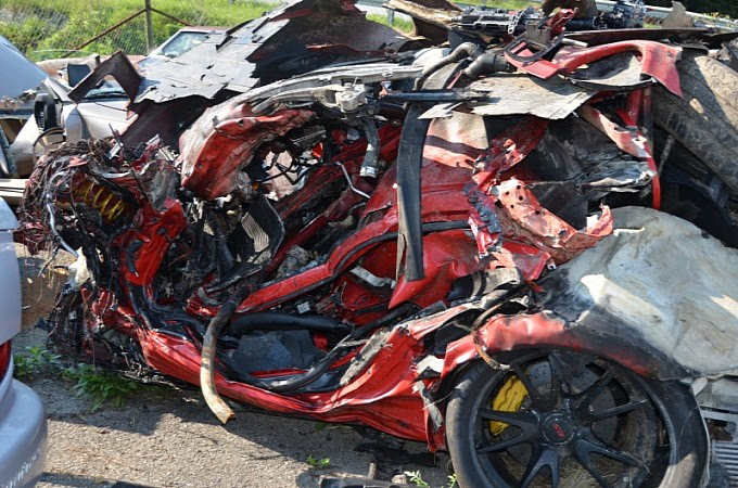 Gruesome photos of the accident scene have appeared on the internet. 430 Scud 180mph Tire Blowout At The Autobahn Ferrari Power Lambo Power