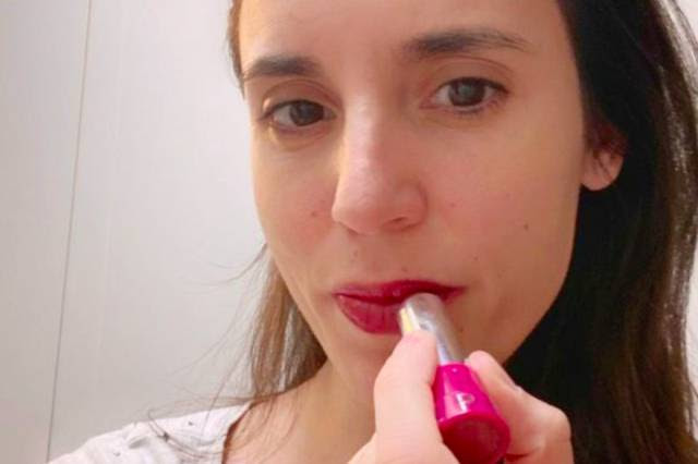 #VermelhoEmBelém: por que é viral pintar os lábios de vermelho contra o machismo ultradireitista