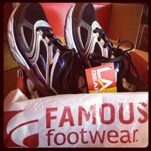 SUPER HOLLYWOOD: Famous Footwear Rewards