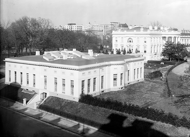 File:West Wing between 1910 and 1920 cropped.jpg