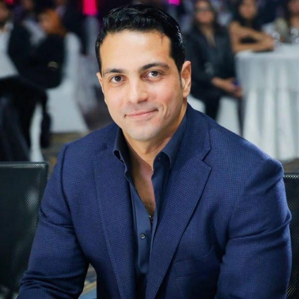 أجمل مقاطع الضحك المجمعة لـ مسلسل نيللى وشيرهان تدور أحداث المسلسل في إطار كوميدي اجتماعي، حيث تُجسّد (دنيا) دور فتاة تُدعى نيللي، تبحث عن بنت عمها شريهان، والتي تجسدها. Ø²ÙˆØ¬ Ù†ÙŠÙ„Ù„ÙŠ ÙƒØ±ÙŠÙ… ÙŠÙ†Ø´Ø± ØµÙˆØ±Ø© Ù„Ø¥Ø¨Ù†ØªÙ‡Ù…Ø§ Ø³ÙŠÙ„ÙŠØ§ Ù…Ù†ØªØ¯ÙŠØ§Øª Ø¯ÙŠØ§Ø± Ø¨ÙƒØ± Diyarbakir