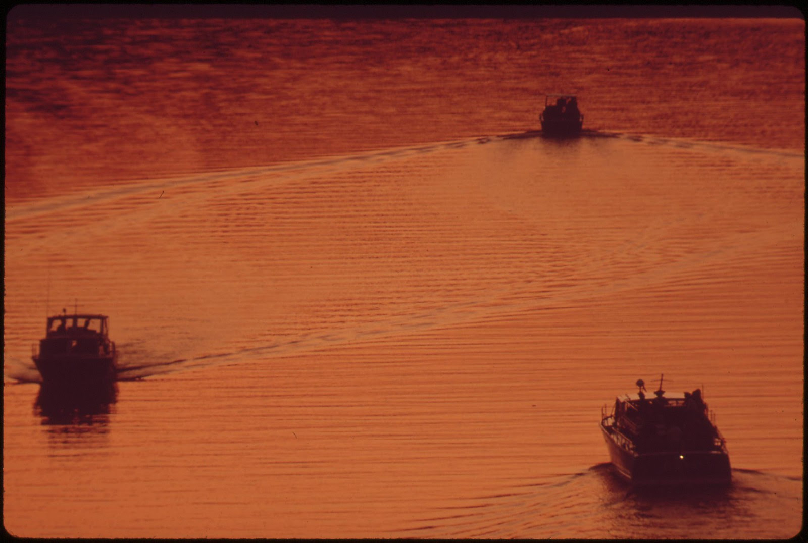 Power Boats On The Polluted Potomac, September 1972 | by The U.S. National Archives