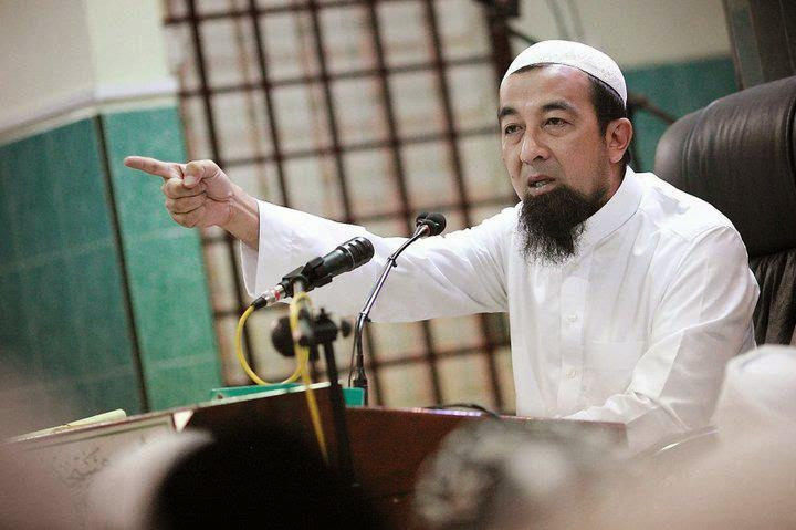 Kuliah maghrib ustaz azhar idrus 28 november 2015 ⏰ 08.00 pm masjid bandar tun husein onn lebuh utama, cheras. Pesanan Ustaz Azhar Idrus Kepada Seorang Suami Yang Curang Semuanya Jdt