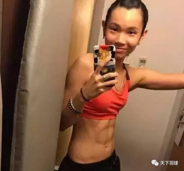 Jun 22, 2021 · 姚明带女儿逛街！姚沁蕾穿短袖才11岁身高就超1米7，可惜比例差了,姚明,姚沁蕾,大长腿,高腰,穿搭 è…¹è‚Œ è°¦è™šè¿™æ ·çš„æˆ´èµ„é¢–äº†è§£è¶Šå¤šä½ è¶Šçˆ± ç¾½æ¯›çƒ