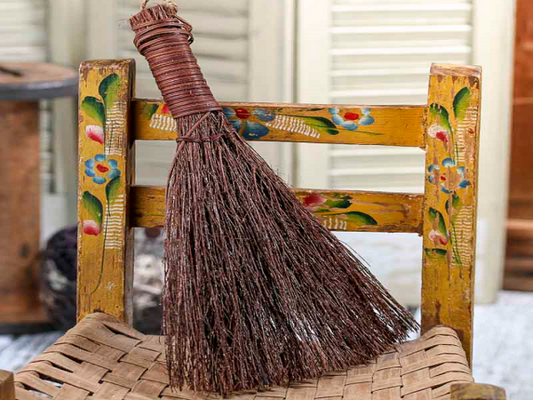 Set these cute cinnamon stick brooms out on your holiday table and delight kids and adults alike. Cinnamon Broom Type Fragrance Oil Aromatic Apothecary Supply