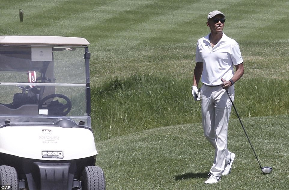 Fore! On Sunday, Barack teed off at the exclusive course of Castiglion del Bosco, Tuscany, the day after he and Michelle arrived at Borgo Finocchieto