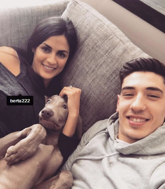 Hector had at least 2 relationship in the past. Hector Bellerin Chills With His Stunning Girlfriend Ahead Of West Ham V Arsenal 7m Sport