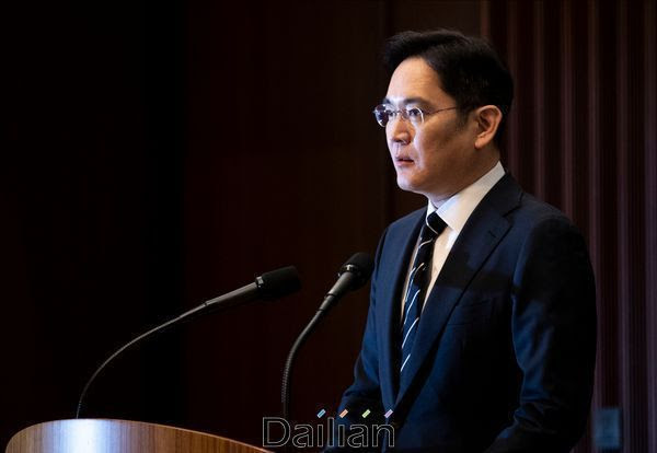 평상시 야구를 좋아하는 그가 자식들과 함께. ì´ìž¬ìš© ê°€ì„ë°©ìœ¼ë¡œ ì‚¼ì„± íˆ¬ìž M Amp A í–‰ë³´ ë¹¨ë¼ì§€ë‚˜
