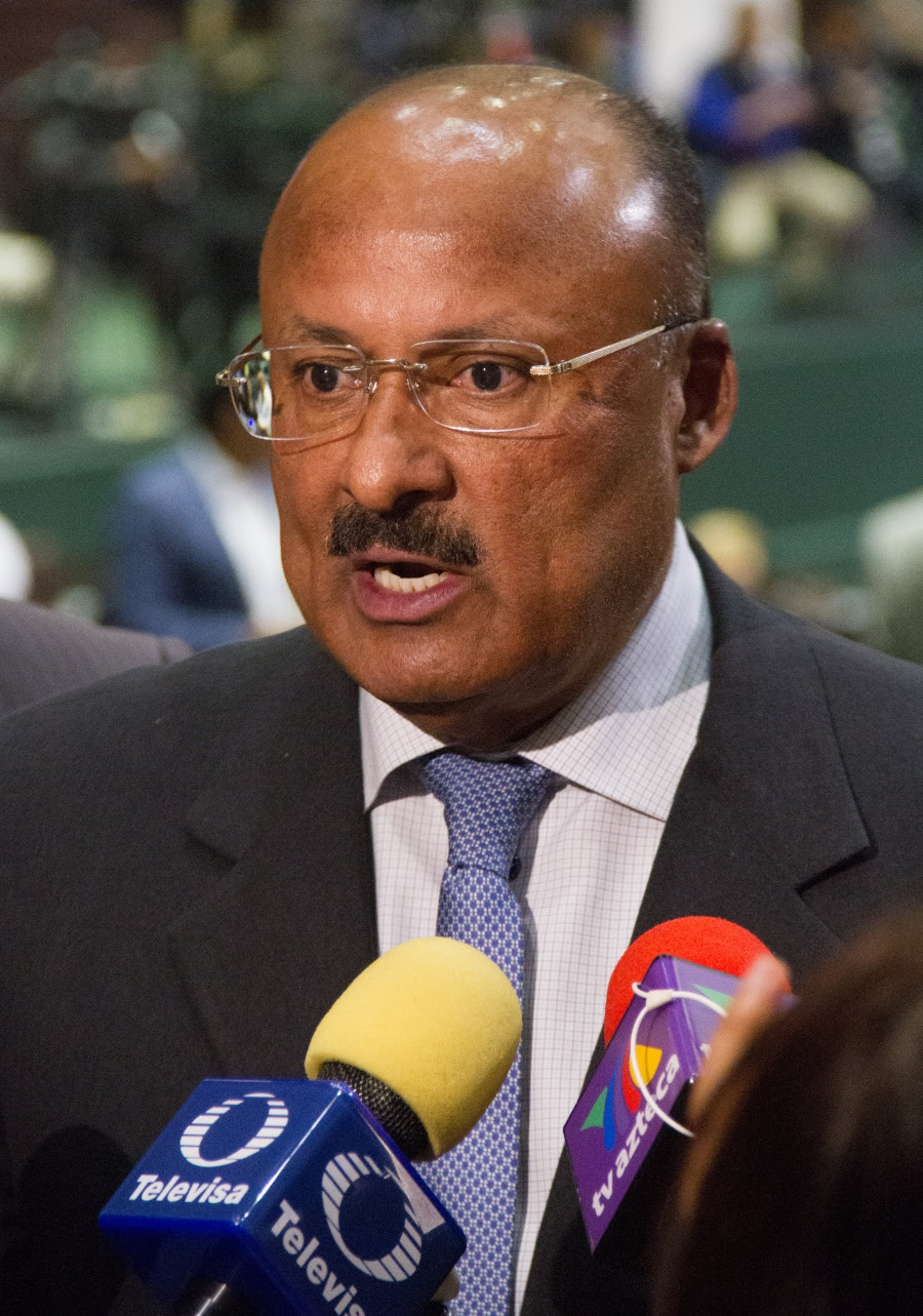 He served as governor of guerrero between 1999 and 2005. Rene Juarez Cisneros Renuncia Como Coordinador De Diputados Del Pri Contrareplica Noticias