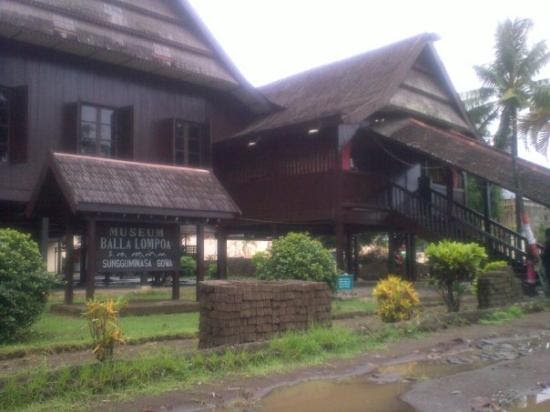 Gambar Rumah Adat Makassar  Rumah  En