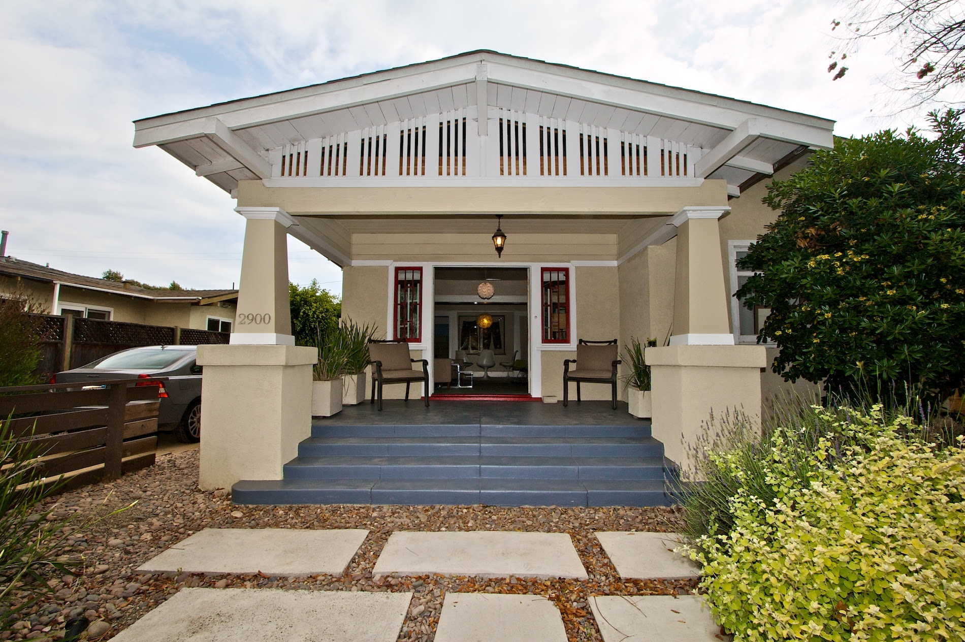 Altadena, california 1903 colonial revival. California Bungalow And Craftsman Real Estate
