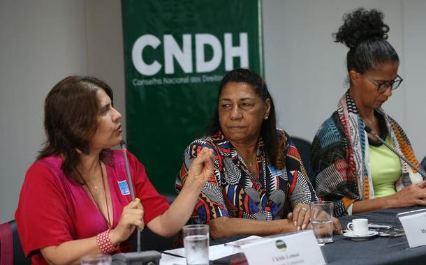 Mãe de Marielle cobra descoberta dos mandantes do assassinato de sua filha
