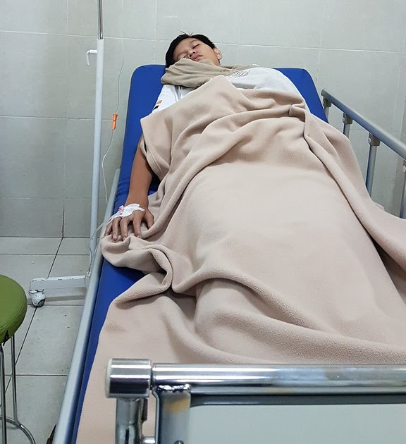 75+ Gambar Orang Nunggu Di Rumah Sakit Terbaik - Koleksi ...