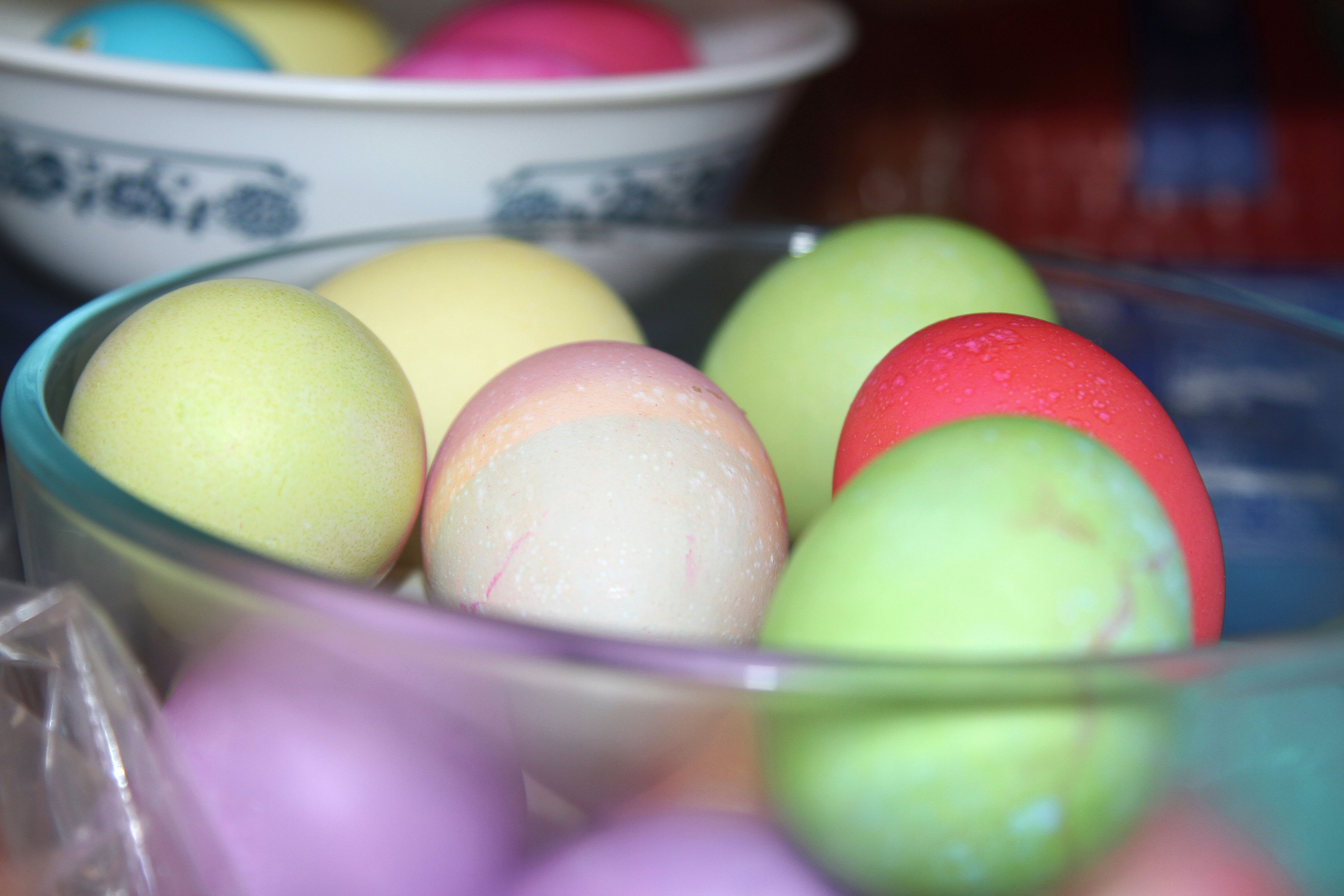 To make cracked easter eggs, you require to hard boiling the eggs before letting them out to dry for 15 minutes. Decorating Easter Eggs Here S How To Make Hard Boiled Eggs In Less Than 15 Minutes Pennlive Com