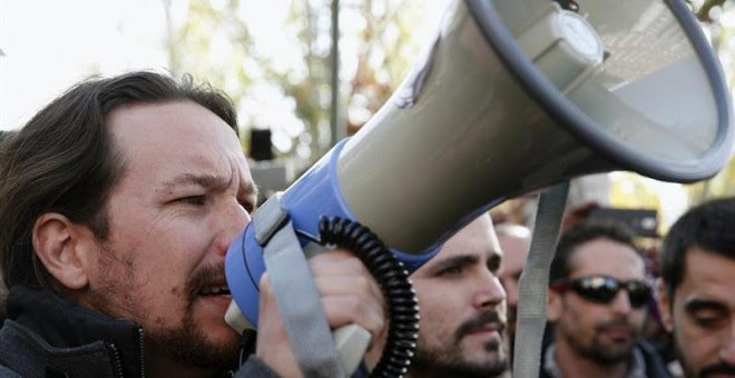 Pablo Iglesias en las protestas ante la sede de Gas Natural en Madrid / EFE