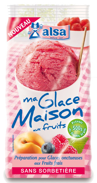 Traditionnellement, la glace à la vanille, et toute recette de crème glacée d'ailleurs, se prépare sur une base de crème anglaise que l'on laisse refroidir et à laquelle on ajoute de la crème fouettée avant de passer ce mélange en sorbetière. Ma Glace Maison Sans Sorbetiere Alsa Une Faim De Loup