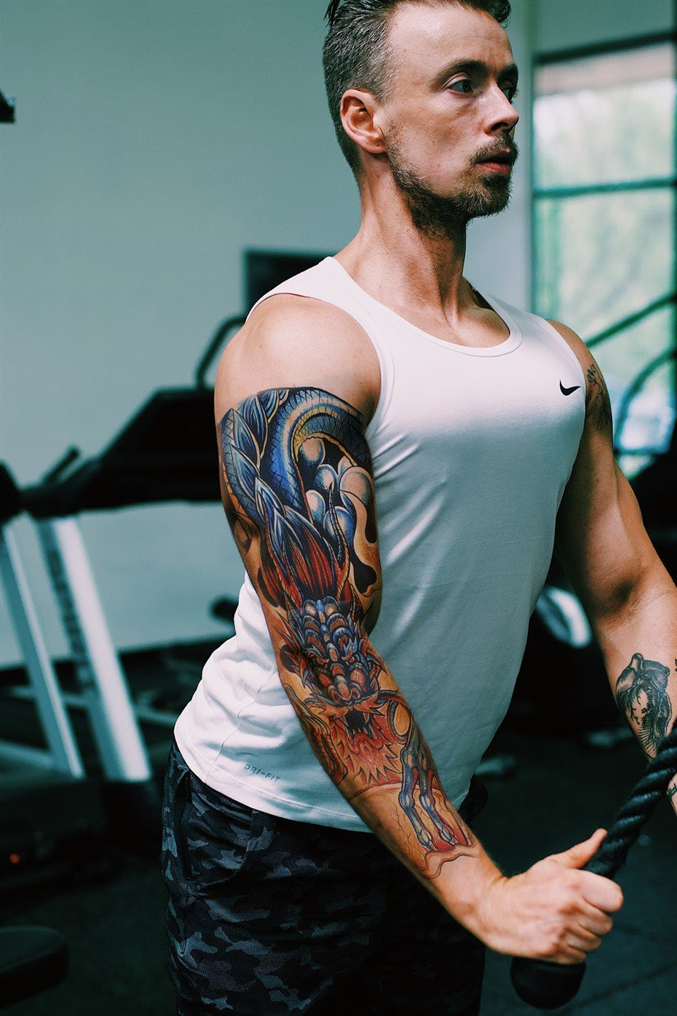 Diğerleri, onları efsanevi bir koruyucunun bilgeliğini, asaletini ve cesaretini temsil eden bir dövme olarak düşünmeyi tercih ediyor. Takistir Bijuteri Online Gecici Ejderha Kol Dovme Tattoo