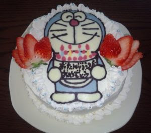 子供向けぬりえ 50 素晴らしいドラえもん の ケーキ