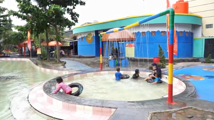 Tiket Masuk Ciblo. Waterboom : Ciblon Waterboom Brebes ...