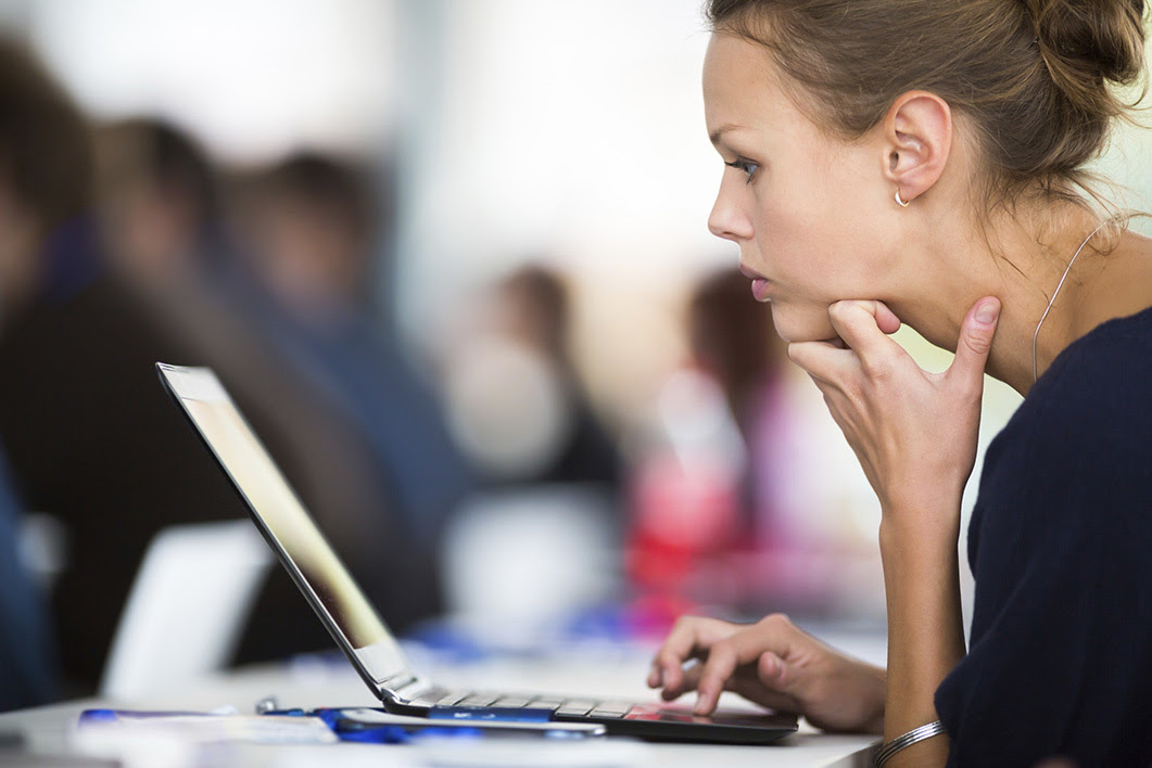 AHRQ Image_Woman using computer to input comments