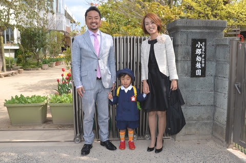 人気のコレクション 幼稚園 入園 式 服装 最優秀作品賞