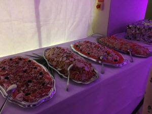 Le départ en retraite d'un membre du personnel est un événement important dans la vie d'une entreprise. Anniversaire Depart En Retraite 70 Personnes Traiteur Cocktail Dinatoire Mariage Oise