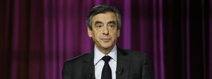 la petite phrase de Fillon sur l'emploi fictif de sa femme, l'origine d'En marche !, le compte WhatsApp des députés LR...