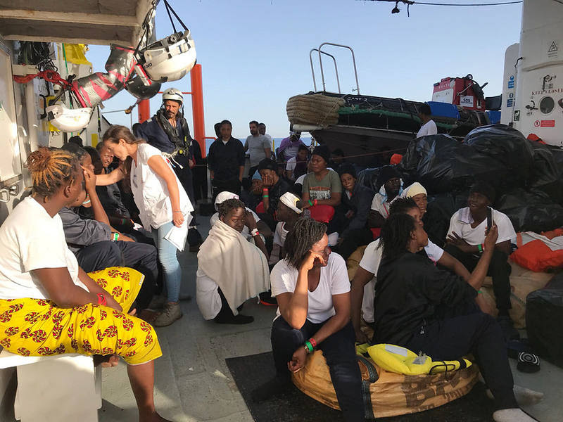 Inmigrantes en el barco 'Aquarius'