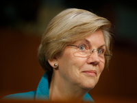 Warren Buffett: Elizabeth Warren should be 'less angry'