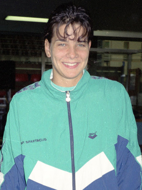 Bei den olympischen spielen 1988 in seoul gewann sie im alter von 14 jahren den wettbewerb über 200 m rücken. Olympedia Krisztina Egerszegi