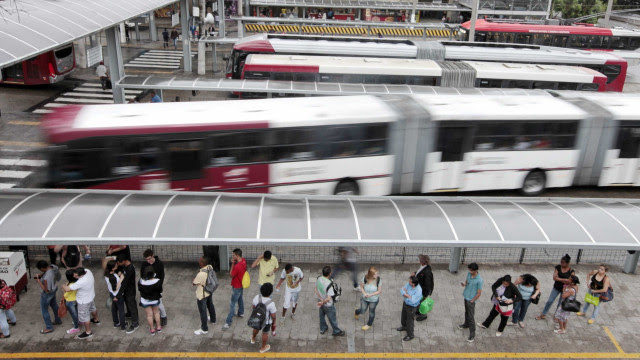 Greve de ônibus em São Paulo termina após determinação da Justiça