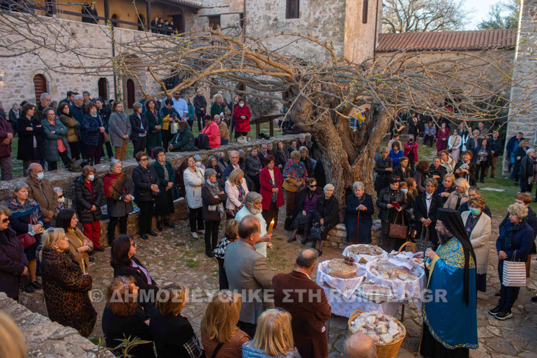 andromonastiro xairetismoi 1