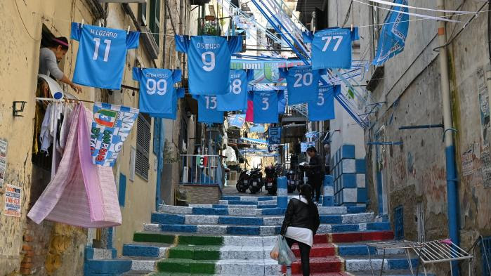 REPORTAGE. Football : 33 ans après son sacre avec Maradona, Naples tout près de gagner le championnat italien