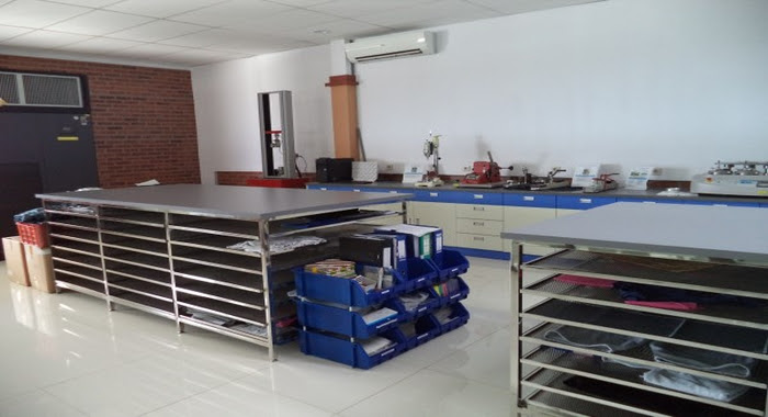 Namun anda jangan berkecil hati, meskipun begitu pt kahatex yang berlokasi di cijerah masih bersih dari praktek tersebut. Pt Kahatex In House Lab