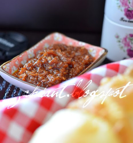 Izah Muffin Lover: Roti Puri Kentang