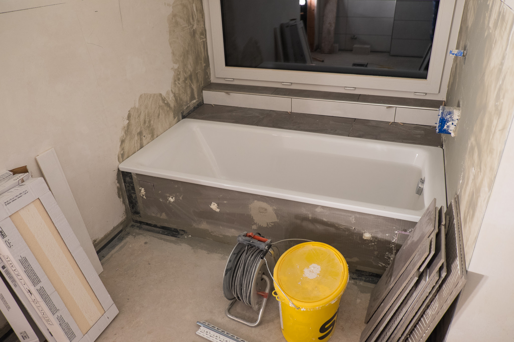 Songmics badewannenablage aus bambus, ausziehbar, verstellbares badewannenbrett. Fliesenarbeiten Teil 2 Ein Haus Fur Den Zwerg