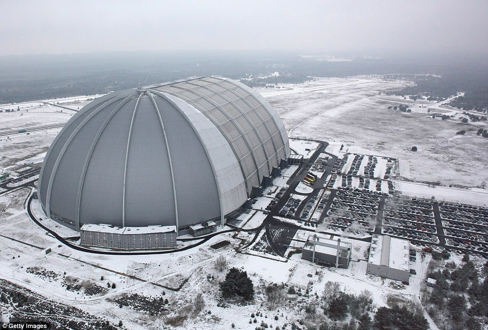 Indoor:                                                          Tropical                                                          Islands is                                                          located inside                                                          this giant                                                          hangar - with                                                          the actual                                                          weather a far                                                          cry from the                                                          conditions                                                          inside