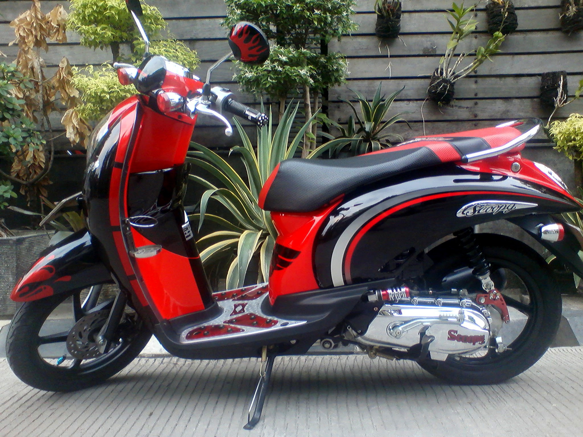 Koleksi Modifikasi Motor Scoopy Metro Black Terlengkap Modifikasi