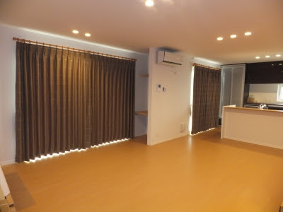 寝室 カーテン 茶色 Interior
