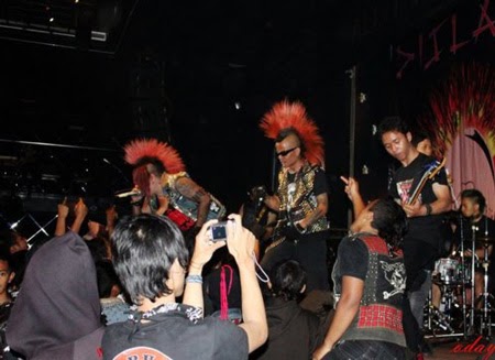 Punkrock Buku Foto Punk Rock Pertama di Indonesia 