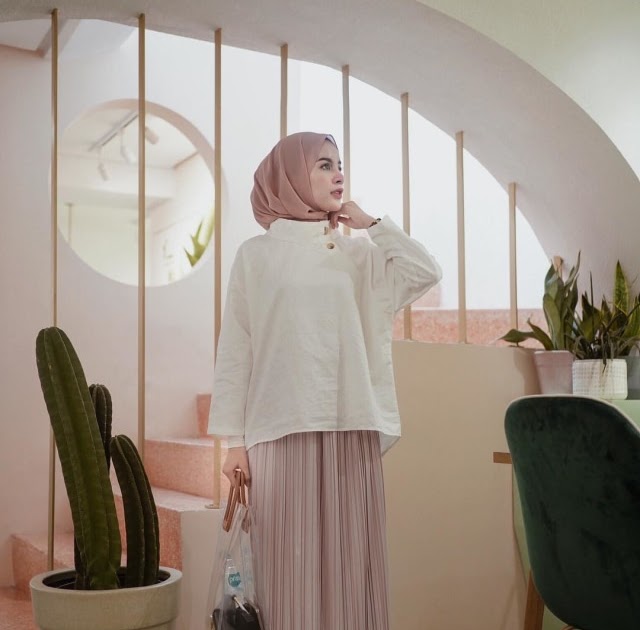  Celana  Putih  Cocok Dengan Baju Warna  Apa Wanita  Tips 