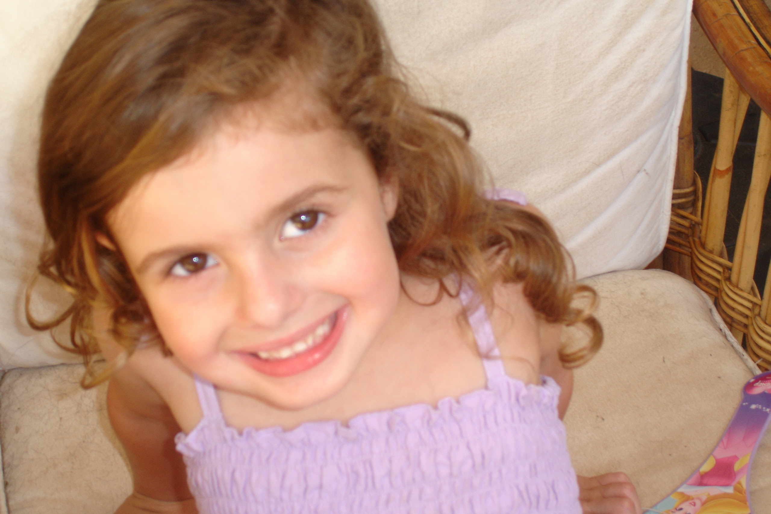 Pink glitter tutorial/makeup candydoll tv lifestyle. Bellas Daughter Renesmee Kristen Stewart Litrato 10817557 Fanpop
