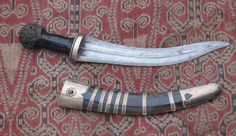 arca binaan senjata tradisional