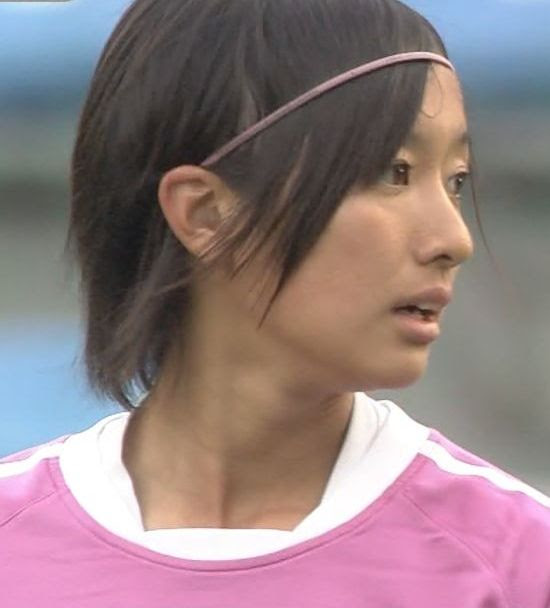 最新 女子 サッカー 選手 髪型 ヘアスタイルギャラリー