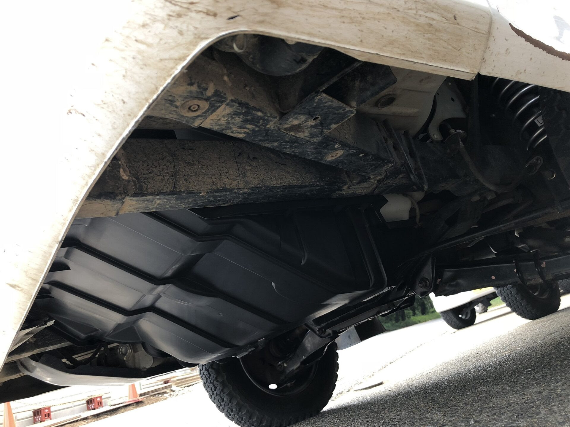 車 アンダーカバー 外れた Kuruma