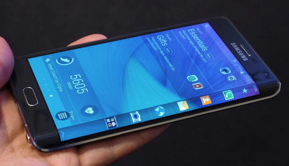 Samsung's Galaxy S6 will have a wrap-around display, says Bloomberg